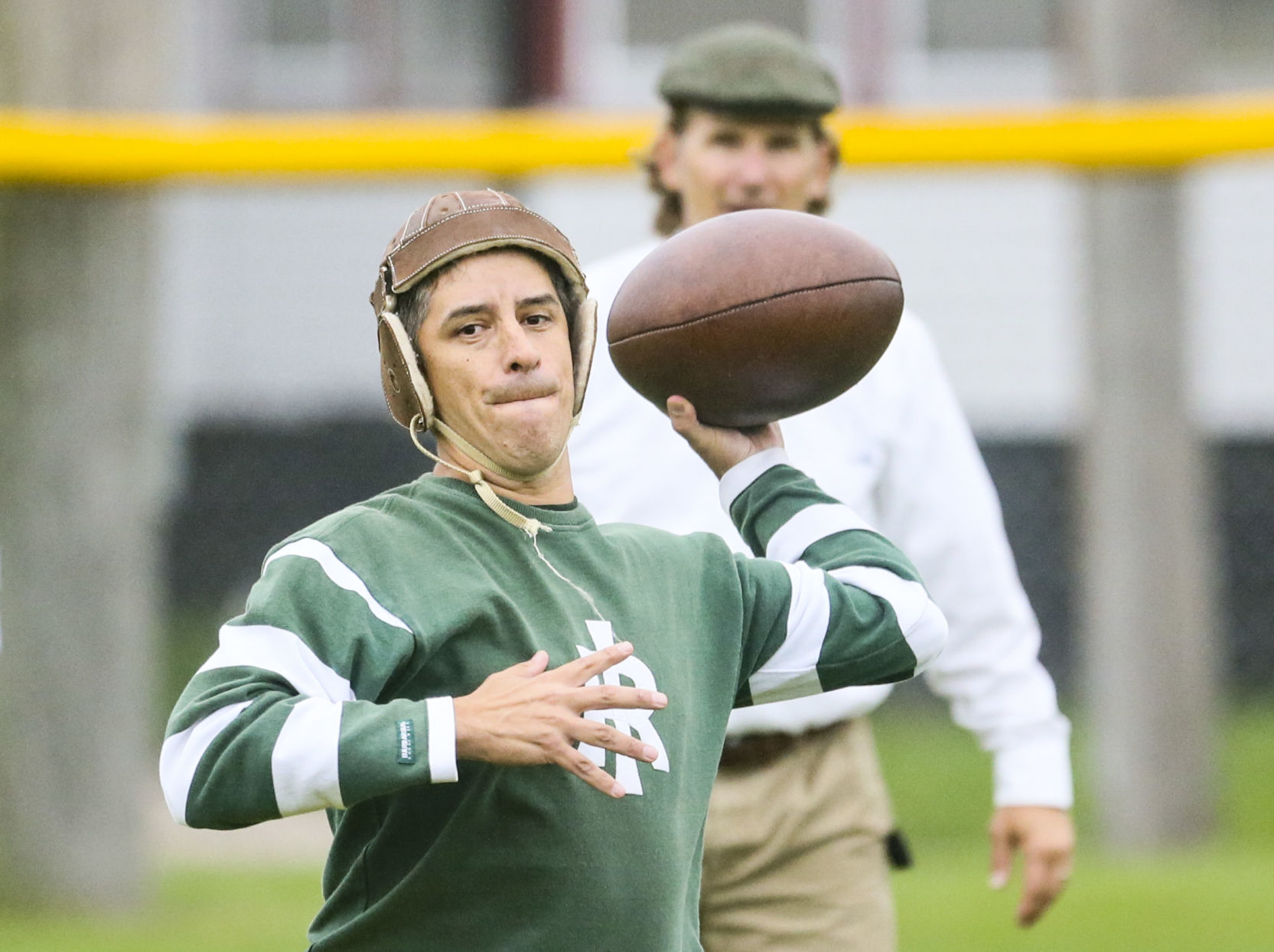 092919-mda-nws-vintagefootball-08.jpg
